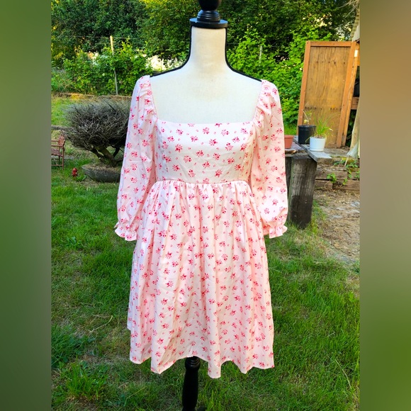 Source Unknown Dresses & Skirts - Square Neck Floral Puff Sleeve Babydoll Dress👼